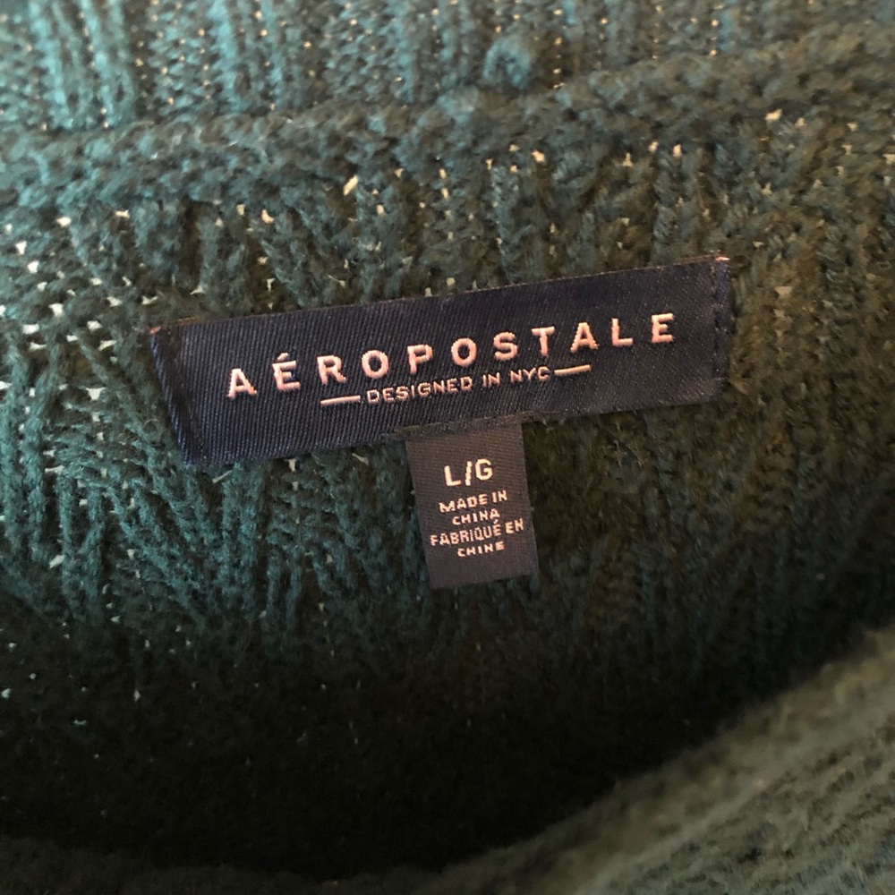 Hunter Green Cable Knit Sweater - Picture 3 of 4
